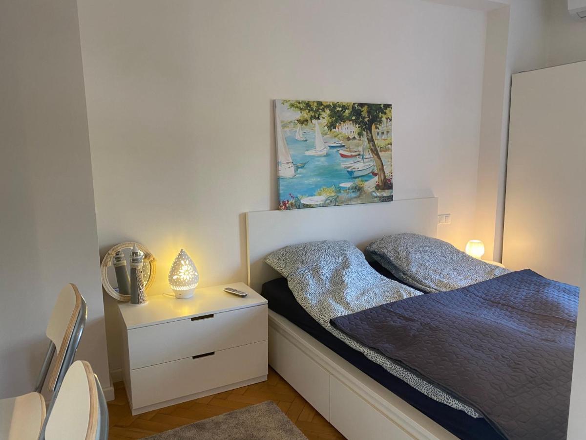 Blue Port Apartment In Ujlipotvaros With Free Parking Budapest Exteriör bild