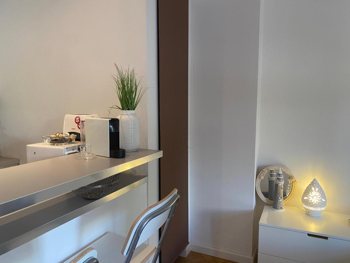 Blue Port Apartment In Ujlipotvaros With Free Parking Budapest Exteriör bild