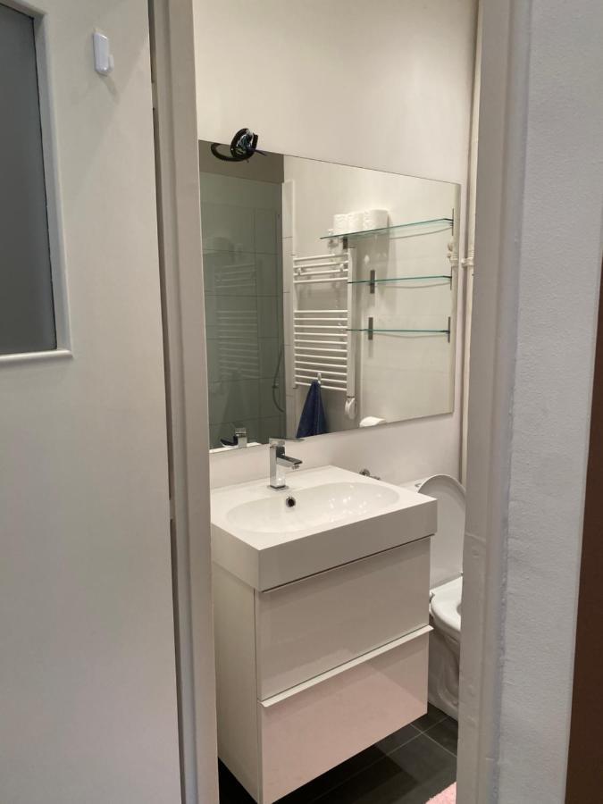 Blue Port Apartment In Ujlipotvaros With Free Parking Budapest Exteriör bild